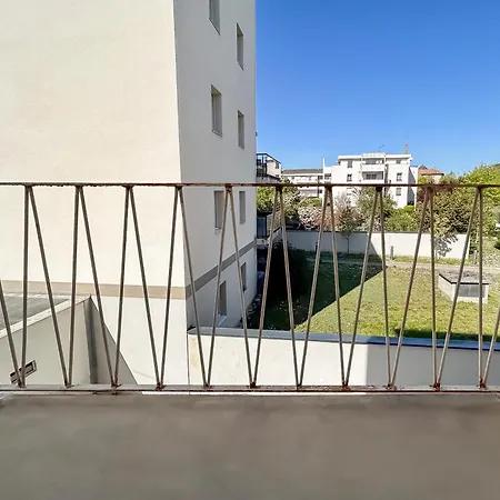 Lumineux, Proche Centre דיז'ון