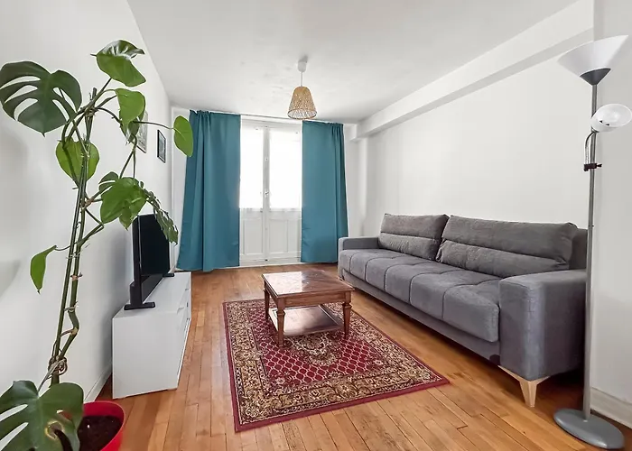 Lumineux, Proche Centre